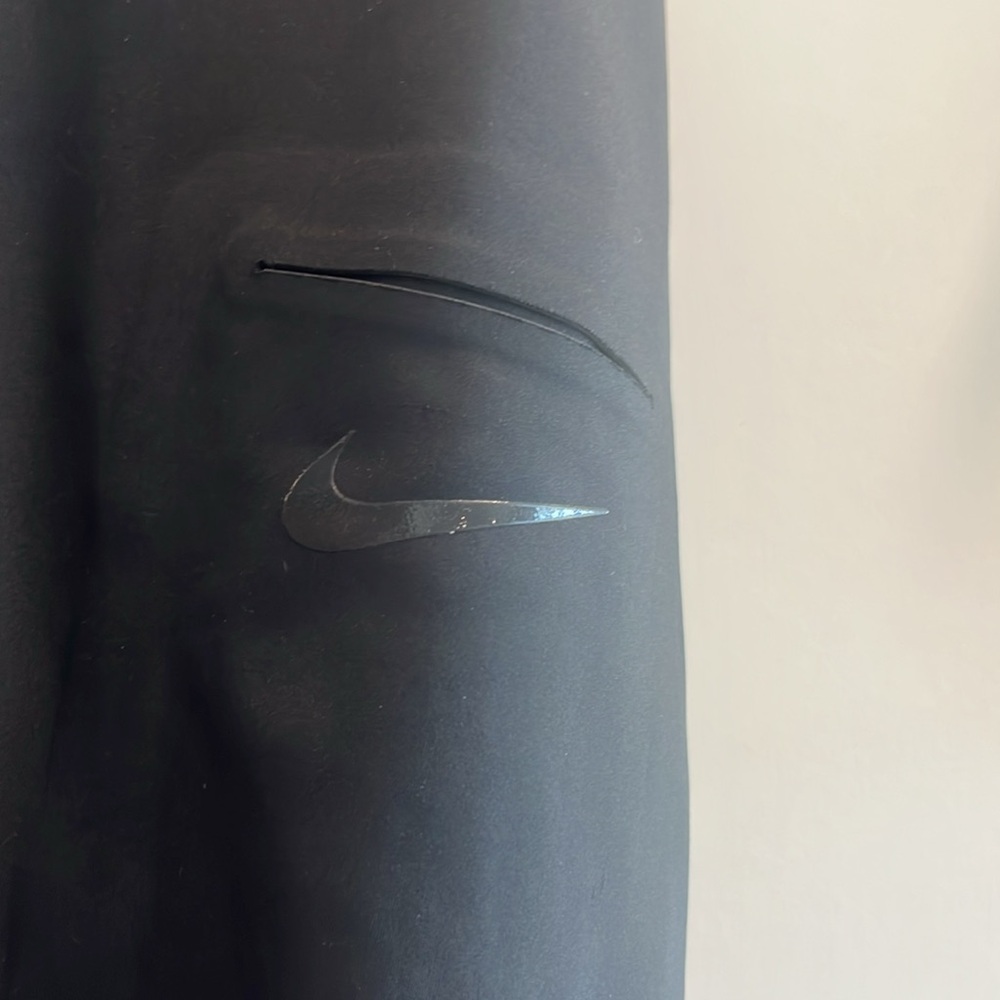 Like New Nike High-Waisted Black Tights - Picture 3 of 5